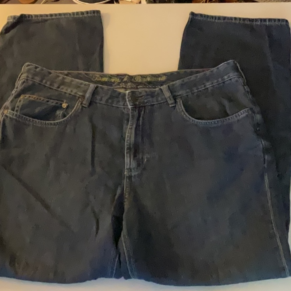 EUC Mens Tommy Bahama blue jeans